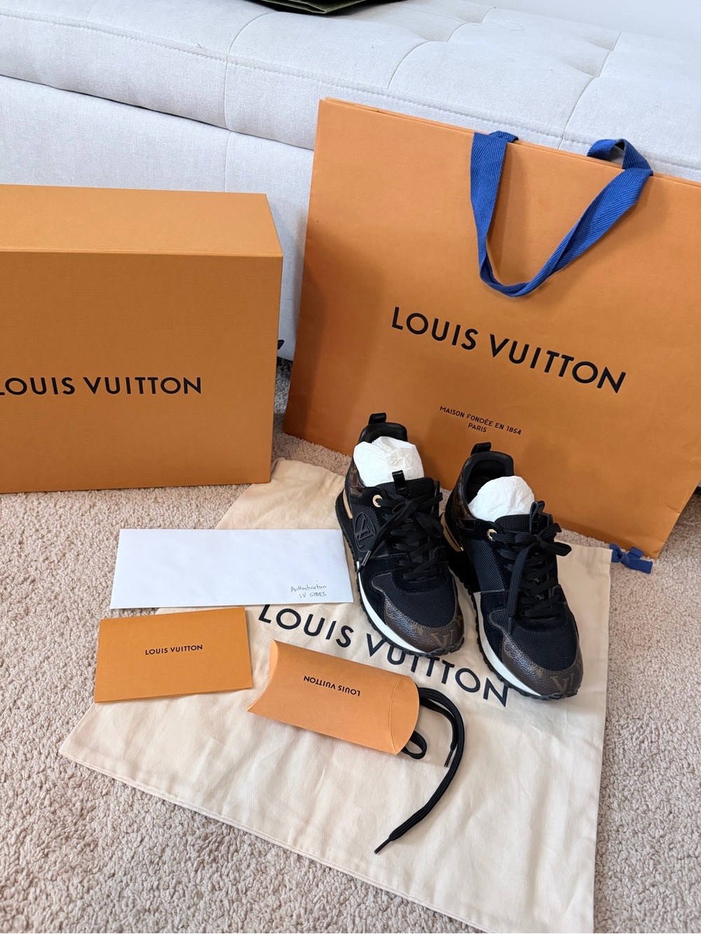 LOUIS VUITTON